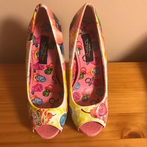 Iron fist platform muffin candy skull